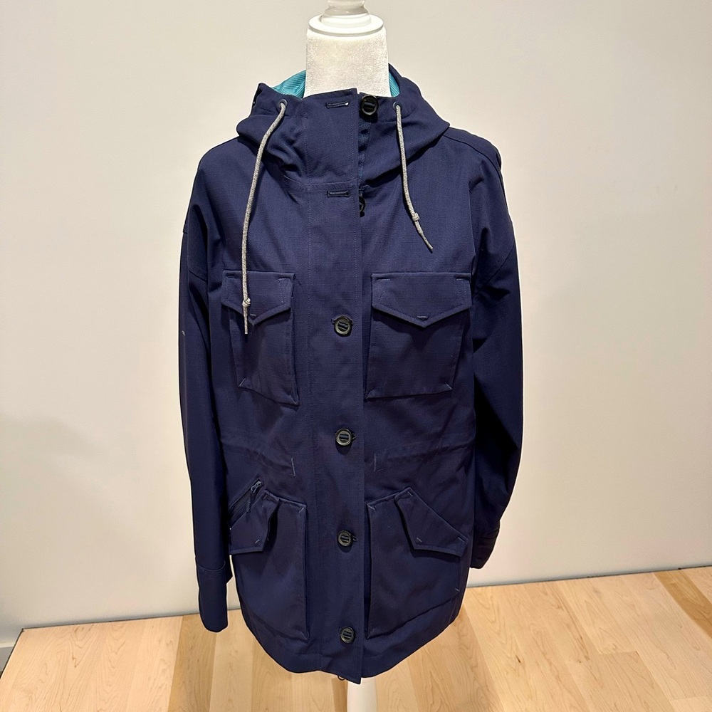Mountain Hardwear Ladies Navy Raincoat